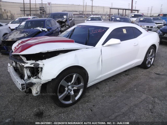 2G1FK1EJ0A9171956 - 2010 CHEVROLET CAMARO WHITE photo 2