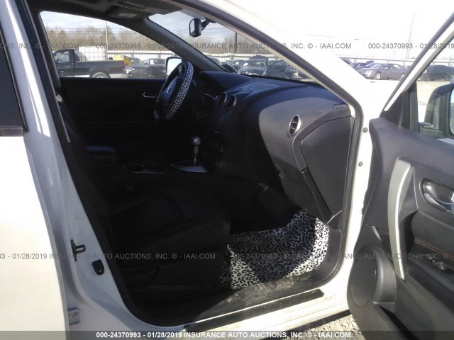 JN8AS5MT2BW185012 - 2011 NISSAN ROGUE S/SV/KROM WHITE photo 5