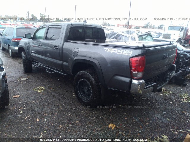 3TMDZ5BN6HM028391 - 2017 TOYOTA TACOMA DBL CAB/SR5/TRD SPORT/OR GRAY photo 3