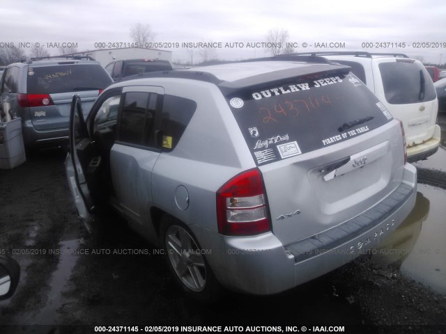 1J8FF47W88D772091 - 2008 JEEP COMPASS SPORT SILVER photo 3