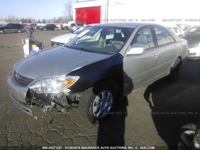 4T1BE32K54U924504 - 2004 TOYOTA CAMRY LE/XLE/SE SILVER photo 2