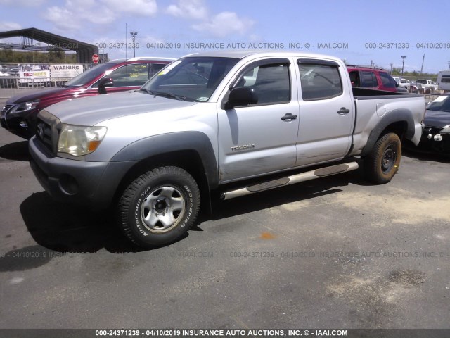 5TEKU72N48Z540154 - 2008 TOYOTA TACOMA DBL CAB PRERUNNER LNG BED GRAY photo 2