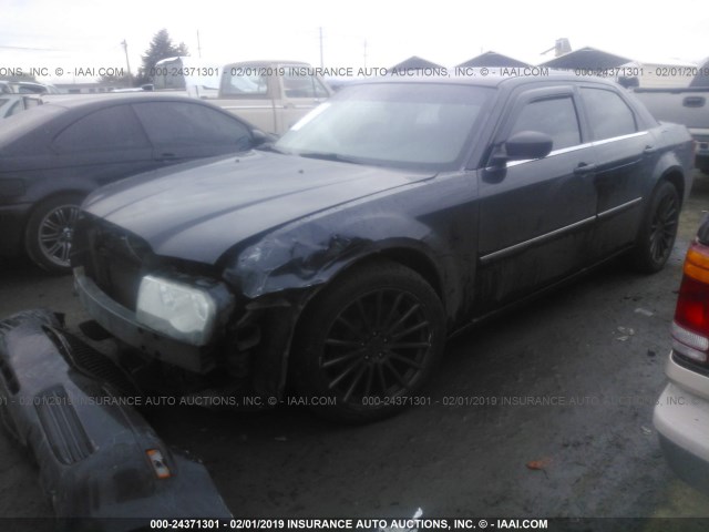 2C3KA43R17H855128 - 2007 CHRYSLER 300 BLACK photo 2