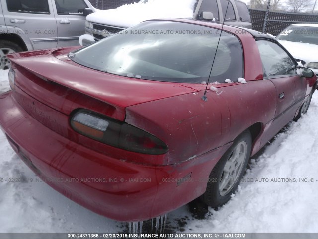 2G1FP22K8V2141087 - 1997 CHEVROLET CAMARO RS RED photo 4