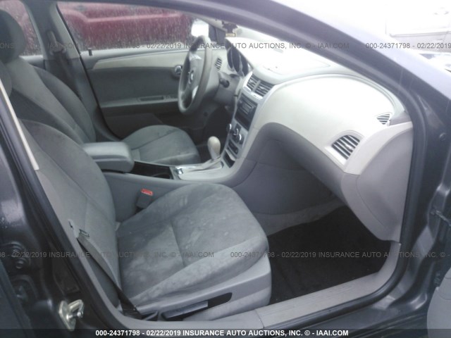 1G1ZA5E05AF285666 - 2010 CHEVROLET MALIBU LS GRAY photo 5