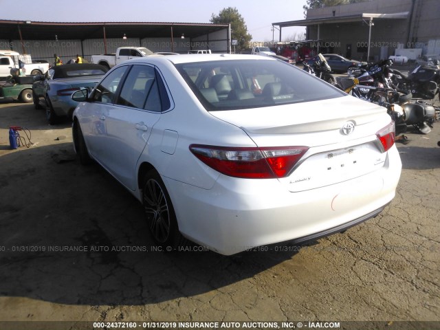 4T1BF1FK9GU151018 - 2016 TOYOTA CAMRY LE/XLE/SE/XSE 白色 照片 3