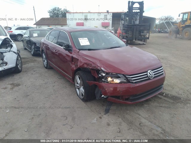 1VWBS7A3XFC009569 - 2015 VOLKSWAGEN PASSAT SE RED photo 1