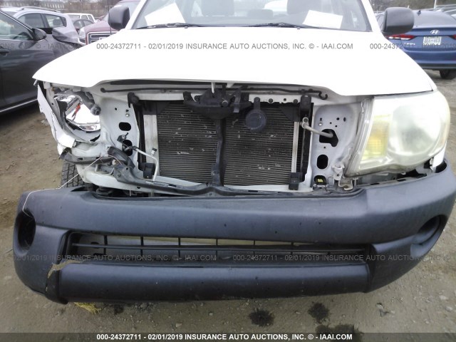 5TENX22N06Z317369 - 2006 TOYOTA TACOMA WHITE photo 6