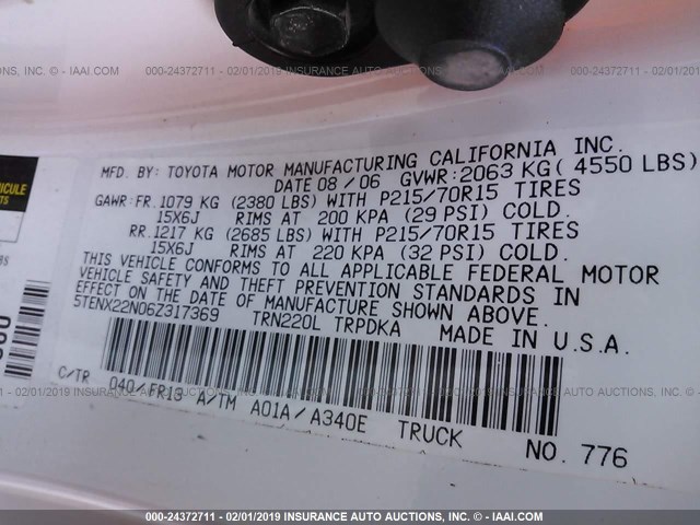 5TENX22N06Z317369 - 2006 TOYOTA TACOMA WHITE photo 9