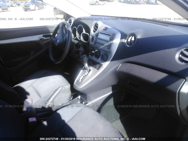 2T1KU40E79C020717 - 2009 TOYOTA COROLLA MATRIX  GRAY photo 5