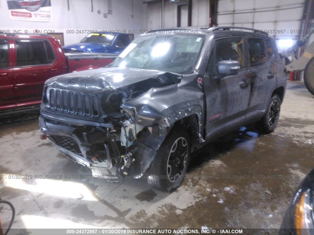 ZACCJBCT7GPD89834 - 2016 JEEP RENEGADE TRAILHAWK GRAY photo 2