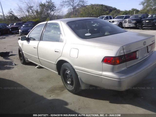 4T1BG22K9YU700226 - 2000 TOYOTA CAMRY CE/LE/XLE TAN photo 3