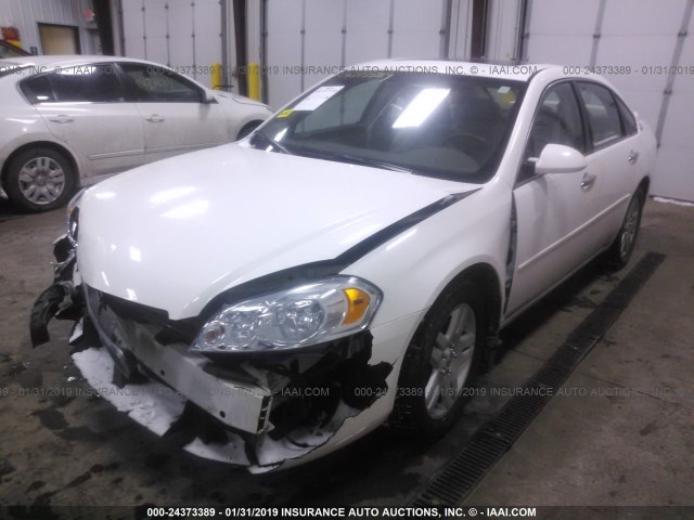 2G1WU58R979361735 - 2007 CHEVROLET IMPALA LTZ WHITE photo 2