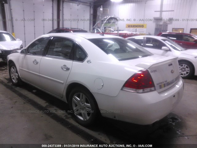 2G1WU58R979361735 - 2007 CHEVROLET IMPALA LTZ WHITE photo 3