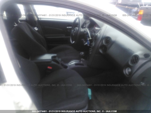 2G2WP552471107469 - 2007 PONTIAC GRAND PRIX WHITE photo 5