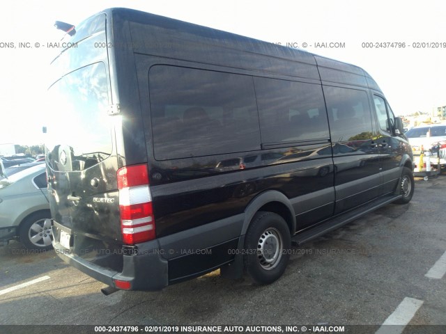 WDZPE8CCXC5630488 - 2012 MERCEDES-BENZ SPRINTER 2500 BLACK photo 4