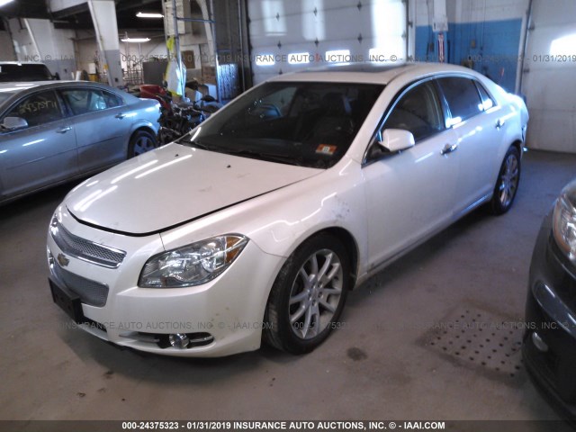 1G1ZE5E70A4115194 - 2010 CHEVROLET MALIBU LTZ WHITE photo 2