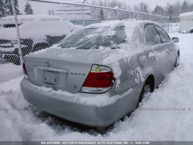 4T1BF30K06U634223 - 2006 TOYOTA CAMRY LE/XLE/SE SILVER photo 4