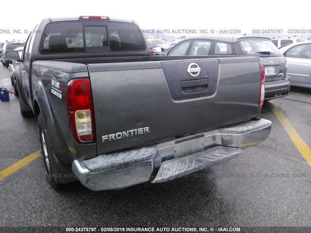 1N6AD06U06C449380 - 2006 NISSAN FRONTIER KING CAB LE/SE/OFF ROAD GRAY photo 6