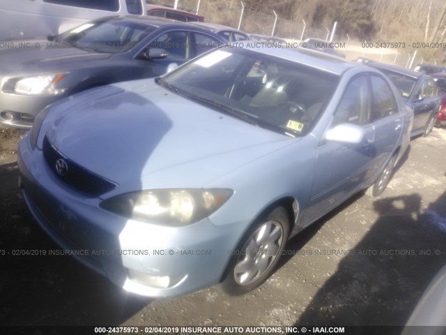 4T1BE32K95U525483 - 2005 TOYOTA CAMRY LE/XLE/SE Light Blue photo 2