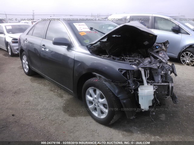 4T4BF3EK0BR200652 - 2011 TOYOTA CAMRY SE/LE/XLE 灰色 照片 1