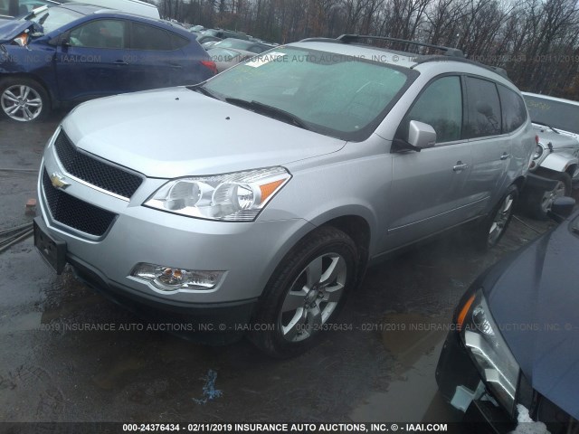 1GNKRGED2CJ157747 - 2012 CHEVROLET TRAVERSE LT SILVER photo 2