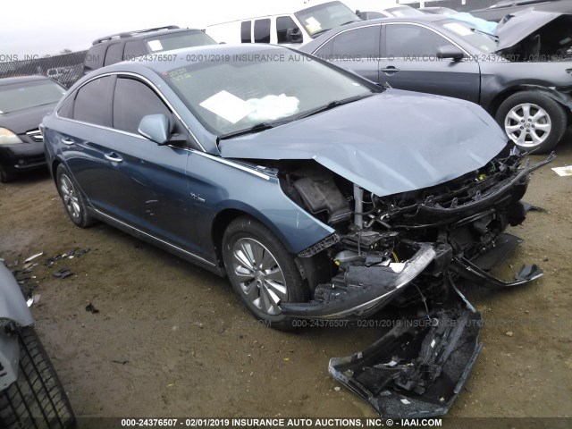 KMHE24L18GA036417 - 2016 HYUNDAI SONATA HYBRID/SE BLUE photo 1