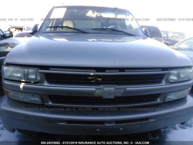 1GNEK13Z53R306411 - 2003 CHEVROLET TAHOE K1500 SILVER photo 6