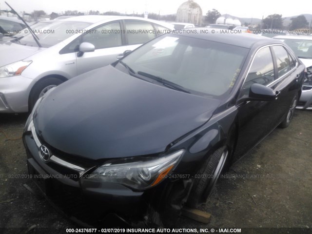 4T1BF1FK7HU381027 - 2017 TOYOTA CAMRY LE/XLE/SE/XSE 灰色 照片 6