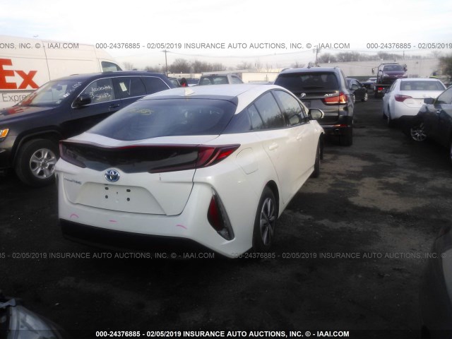 JTDKARFP0J3093309 - 2018 TOYOTA PRIUS PRIME  WHITE photo 4