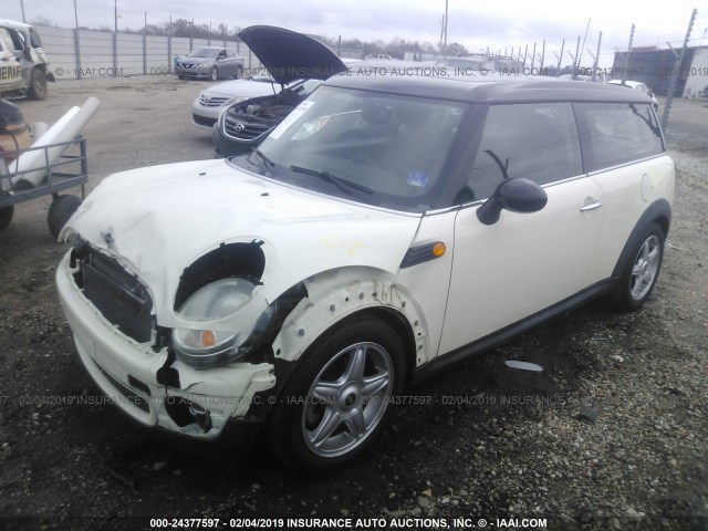 WMWML33579TN69003 - 2009 MINI COOPER CLUBMAN WHITE photo 2