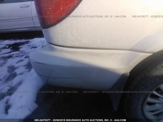 2C4GP54L14R509599 - 2004 CHRYSLER TOWN & COUNTRY TOURING SILVER photo 6