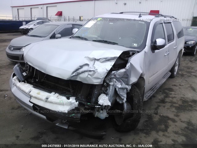 1GNSKKE38BR207243 - 2011 CHEVROLET SUBURBAN K1500 LTZ SILVER photo 2