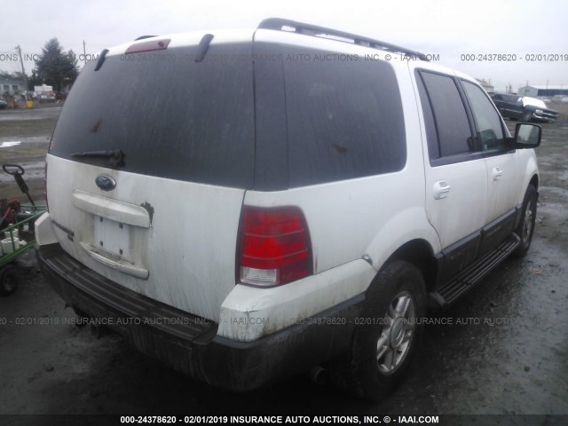 1FMPU16585LA52506 - 2005 FORD EXPEDITION XLT WHITE photo 4