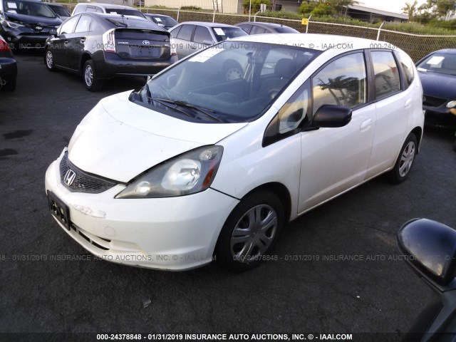 JHMGE8H3XBS009601 - 2011 HONDA FIT WHITE photo 2