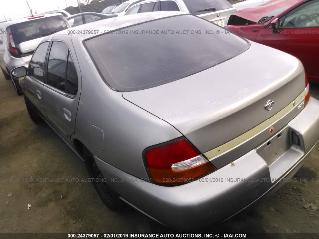 1N4DL01D01C133101 - 2001 NISSAN ALTIMA XE/GXE/SE SILVER photo 3