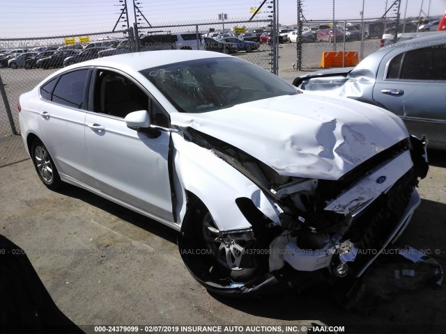 3FA6P0G72HR104743 - 2017 FORD FUSION S WHITE photo 1