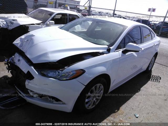 3FA6P0G72HR104743 - 2017 FORD FUSION S WHITE photo 2