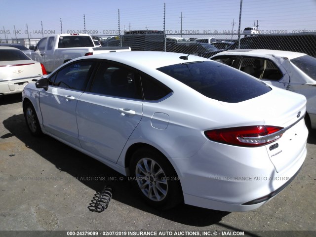 3FA6P0G72HR104743 - 2017 FORD FUSION S WHITE photo 3