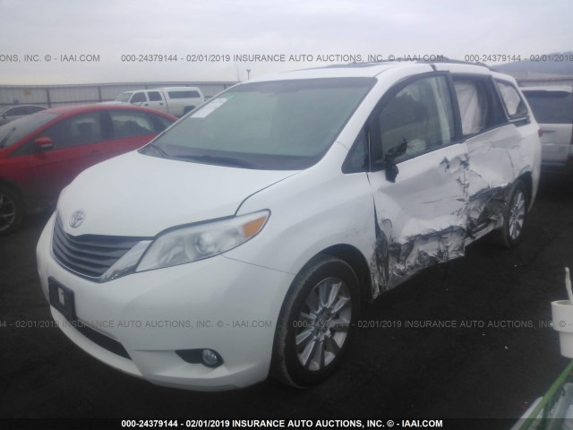 5TDDK3DC0DS049445 - 2013 TOYOTA SIENNA XLE/LIMITED WHITE photo 2