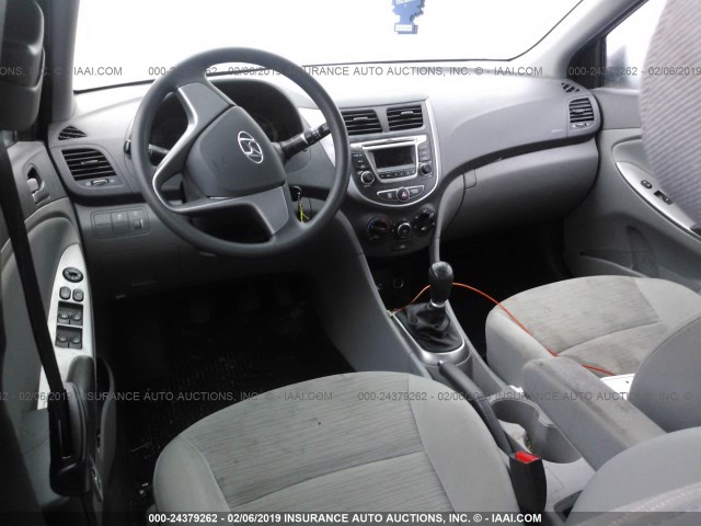 KMHCT4AE5GU086037 - 2016 HYUNDAI ACCENT SE GRAY photo 5