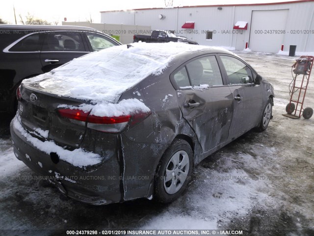 3KPFL4A73HE033100 - 2017 KIA FORTE LX/S BROWN photo 4