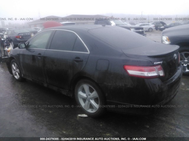 4T1BK3EKXBU125917 - 2011 TOYOTA CAMRY SE/LE/XLE 黑色 照片 3
