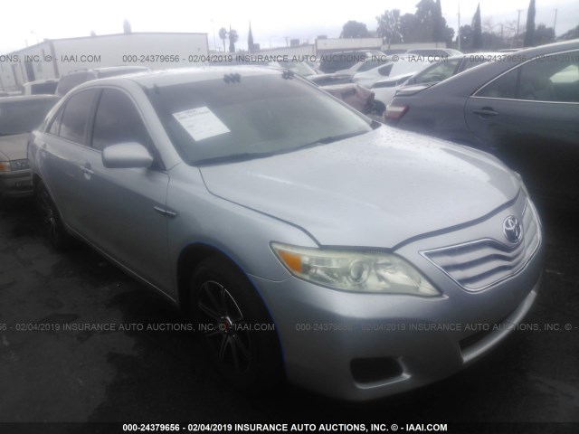 4T4BF3EK3AR040460 - 2010 TOYOTA CAMRY SE/LE/XLE SILVER photo 1