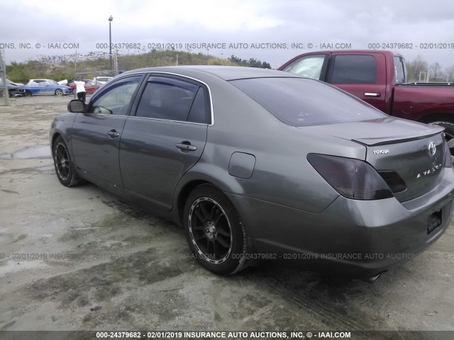 4T1BK36B67U173890 - 2007 TOYOTA AVALON XL/XLS/TOURING/LIMITED GRAY photo 3