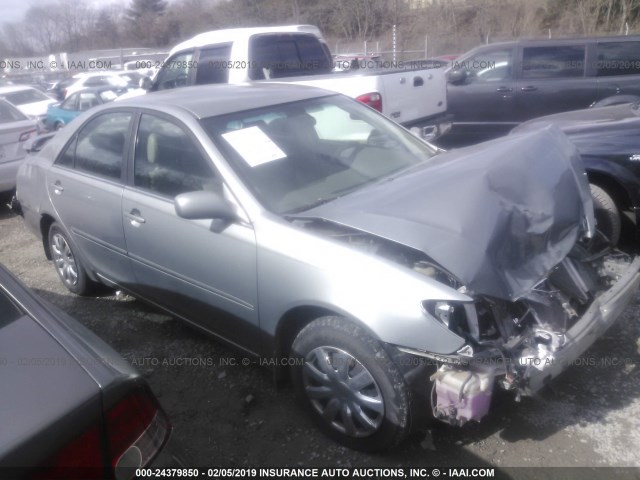 JTDBE30K263057109 - 2006 TOYOTA CAMRY LE/XLE SILVER photo 1