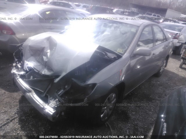 JTDBE30K263057109 - 2006 TOYOTA CAMRY LE/XLE SILVER photo 2