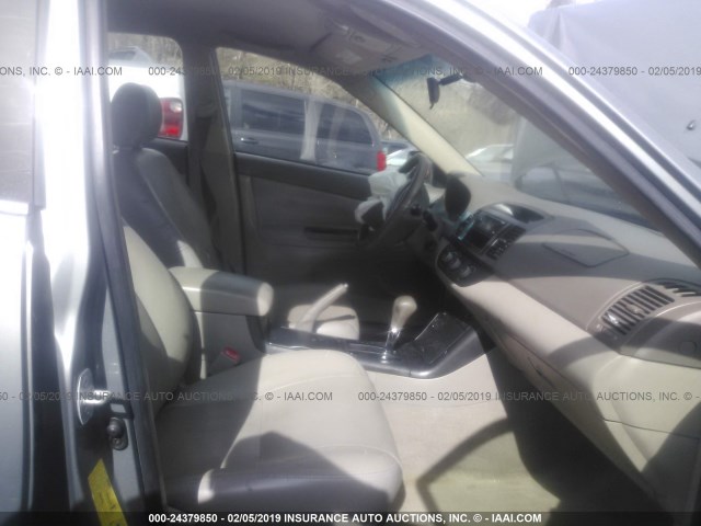 JTDBE30K263057109 - 2006 TOYOTA CAMRY LE/XLE SILVER photo 5