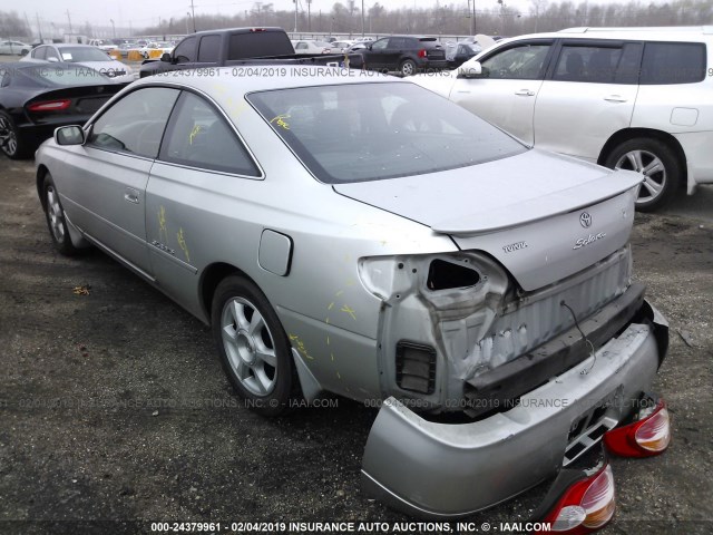 2T1CF28P02C595563 - 2002 TOYOTA CAMRY SOLARA SE/SLE SILVER photo 3