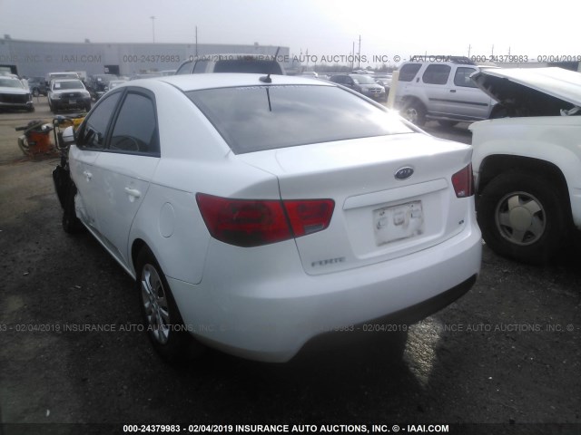 KNAFU4A2XC5598155 - 2012 KIA FORTE EX WHITE photo 3